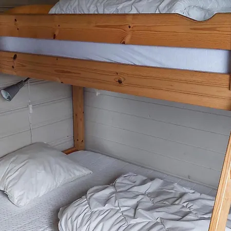 2 Bedroom Cozy In Σπίτι διακοπών *