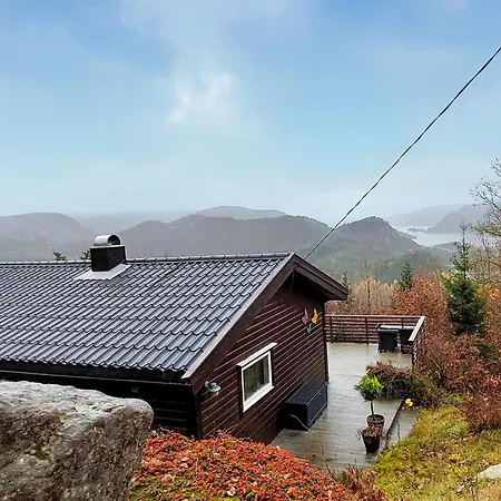 2 Bedroom Cozy In Farsund