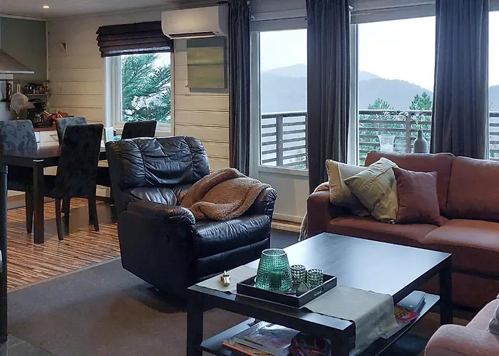 2 Bedroom Cozy In *